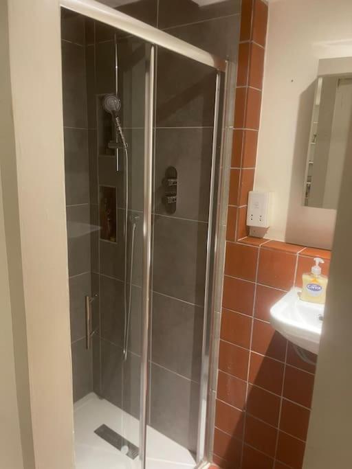 Spacious 2 Bedroom Apartment In The Heart Of Soho. London Exterior foto